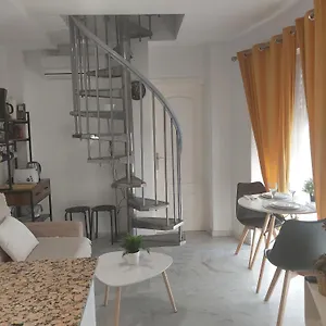 https://tico-acogedor-cntrico-y-a-2-min-de-la-playa.es-andalucia.com